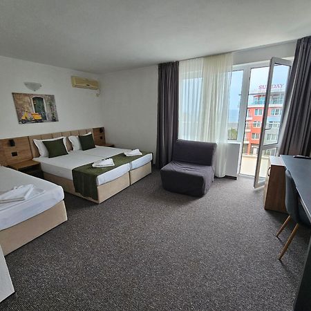 Hotel Lotos Kiten  Extérieur photo