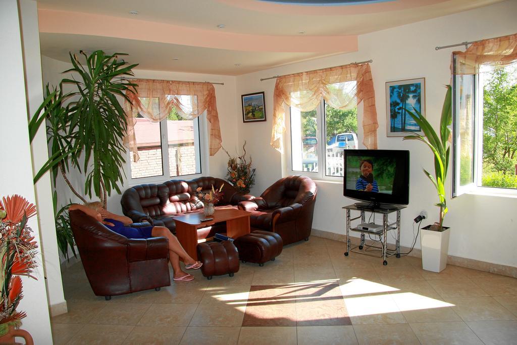 Hotel Lotos Kiten  Extérieur photo