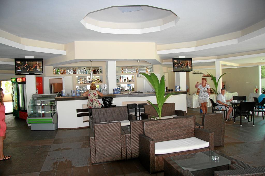 Hotel Lotos Kiten  Extérieur photo