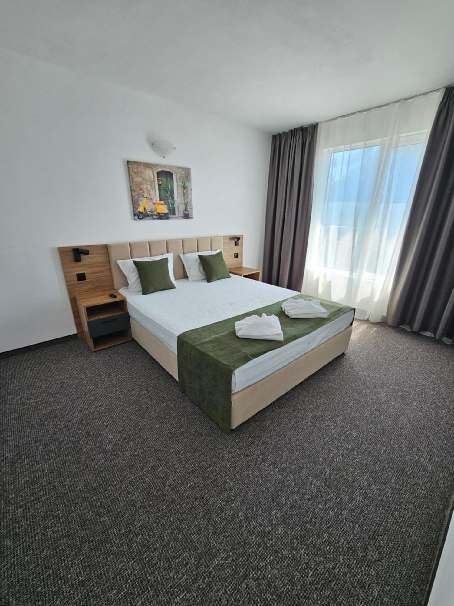 Hotel Lotos Kiten  Extérieur photo