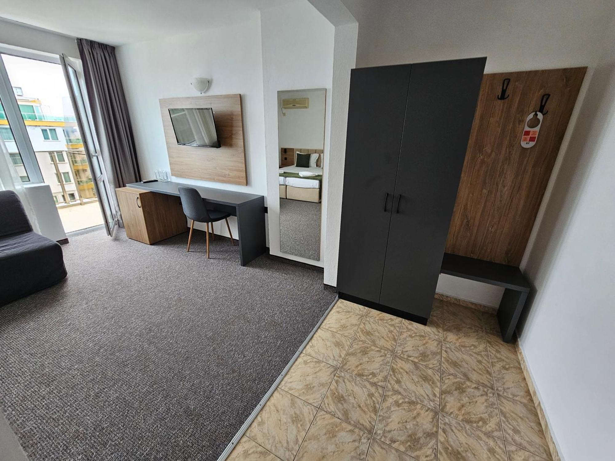 Hotel Lotos Kiten  Extérieur photo