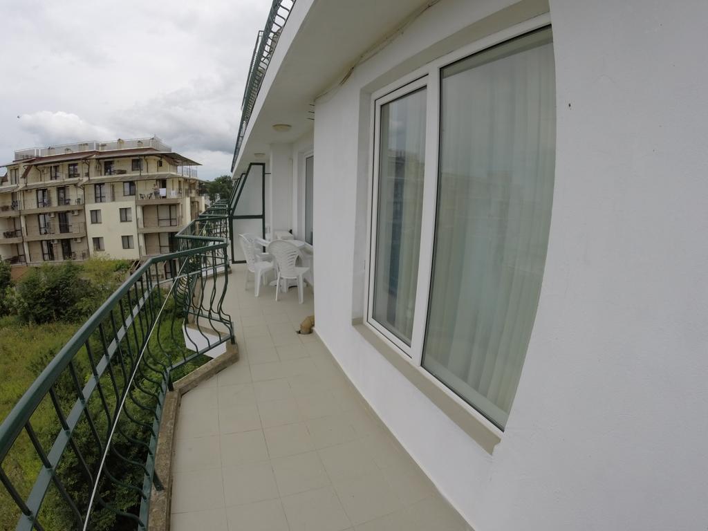 Hotel Lotos Kiten  Extérieur photo